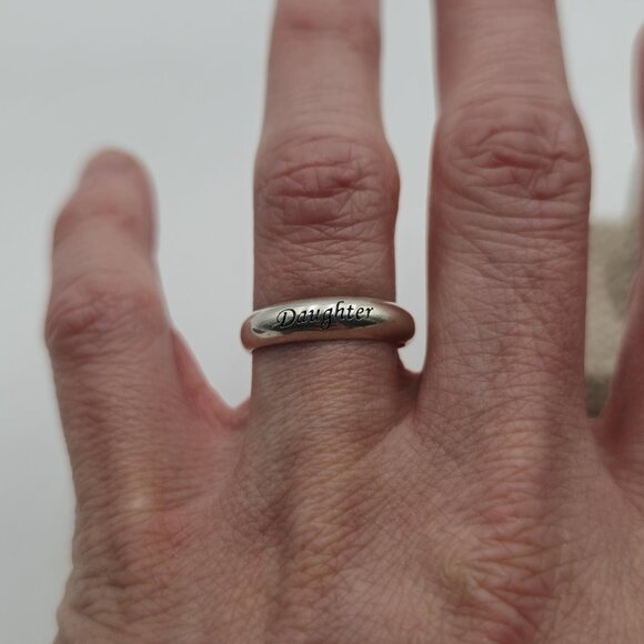 Size 8 Sterling Silver Daughter Band Ring A3793 - Picture 2 of 6